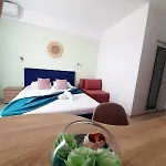 Adriano Pe Plaja Belona Готель
