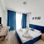 Готель Adriano Pe Plaja Belona 3*