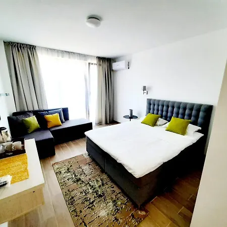 Adriano Pe Plaja Belona ホテル 3*