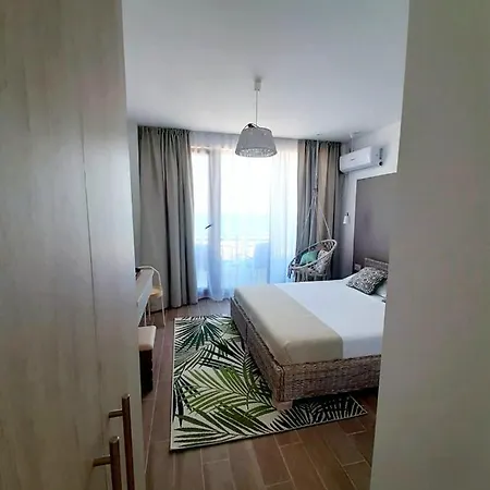 Adriano Pe Plaja Belona Ξενοδοχείο 3*