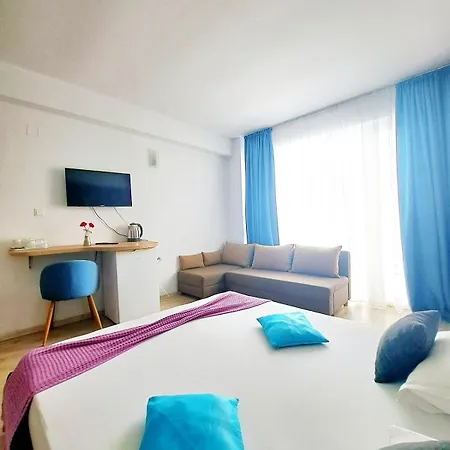 فندق Adriano Pe Plaja Belona 3*