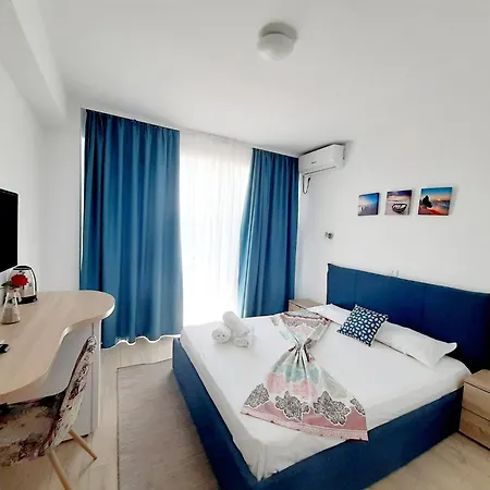 فندق Adriano Pe Plaja Belona 3*
