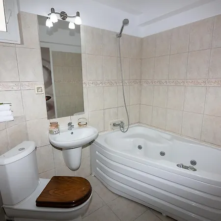 Adriano Pe Plaja Belona Ξενοδοχείο 3*