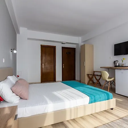 Adriano Pe Plaja Belona Eforie Nord