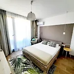 Adriano Pe Plaja Belona Szálloda Észak-Eforie