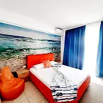 Adriano Pe Plaja Belona Szálloda Észak-Eforie