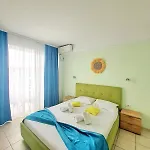 Adriano Pe Plaja Belona Észak-Eforie