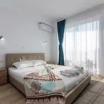 Adriano Pe Plaja Belona Észak-Eforie