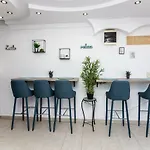 Adriano Pe Plaja Belona