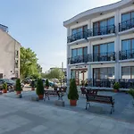 Adriano Pe Plaja Belona 3* Észak-Eforie