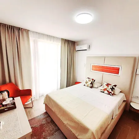 Adriano Pe Plaja Belona Észak-Eforie