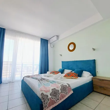Adriano Pe Plaja Belona ホテル 3*