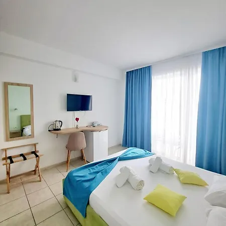 Hotel Adriano Pe Plaja Belona 3*