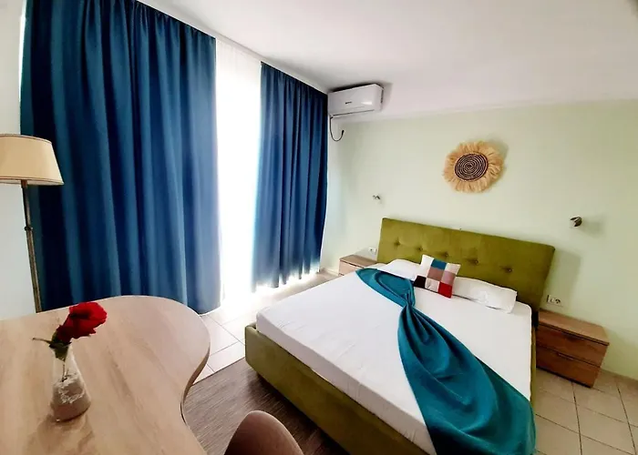 Adriano Pe Plaja Belona