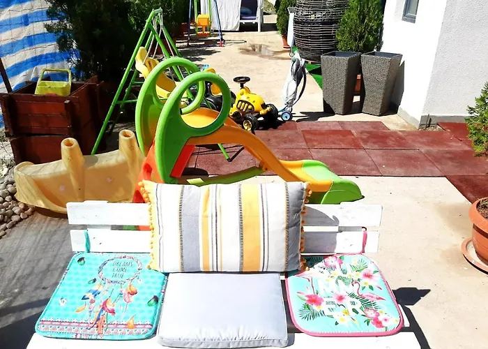 Adriano Pe Plaja Belona