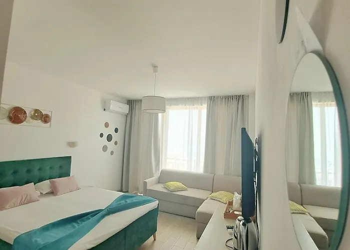 Hotel Adriano Pe Plaja Belona 3*