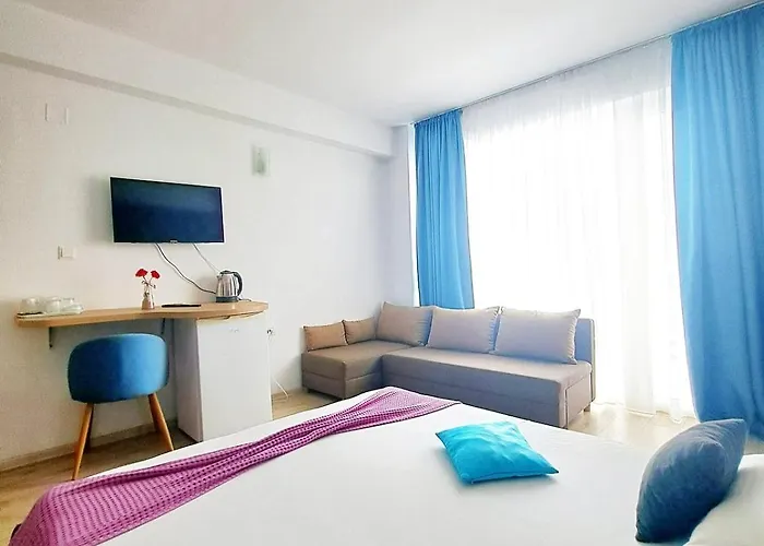 Hotel Adriano Pe Plaja Belona 3*