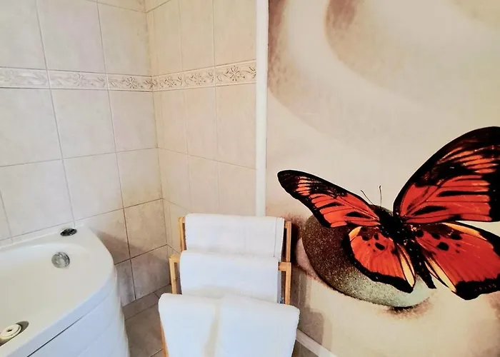 Adriano Pe Plaja Belona 3*