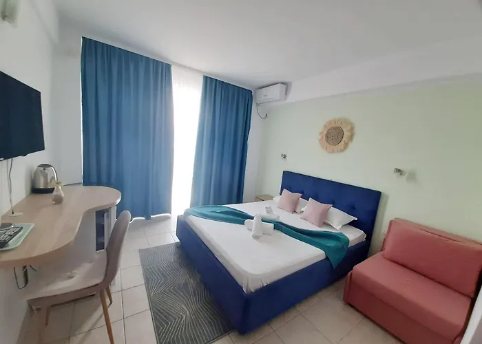 Hotel Adriano Pe Plaja Belona 3*