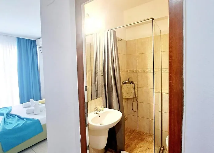 Adriano Pe Plaja Belona Hotel 3*