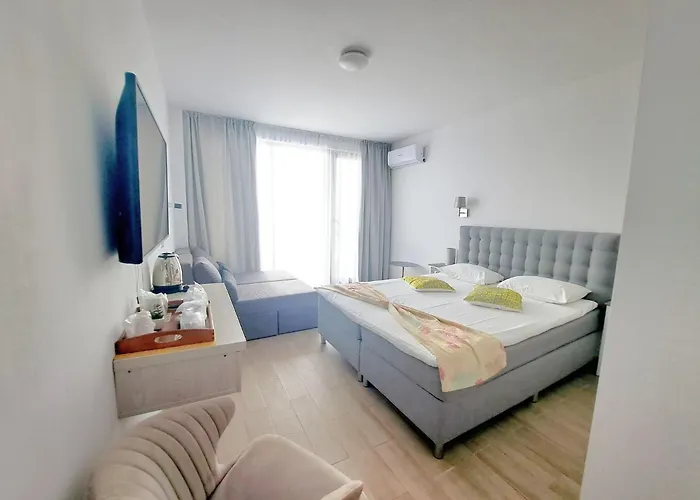 Hotel Adriano Pe Plaja Belona Eforie Nord