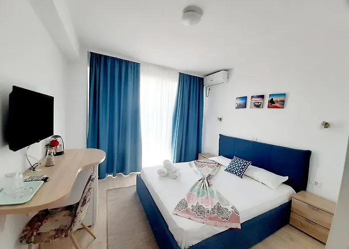 Hotel Adriano Pe Plaja Belona 3*