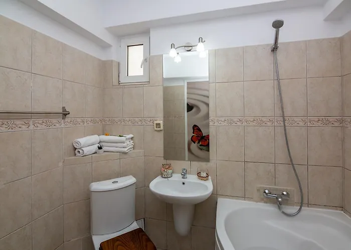 Adriano Pe Plaja Belona エフォリエ・ノルド