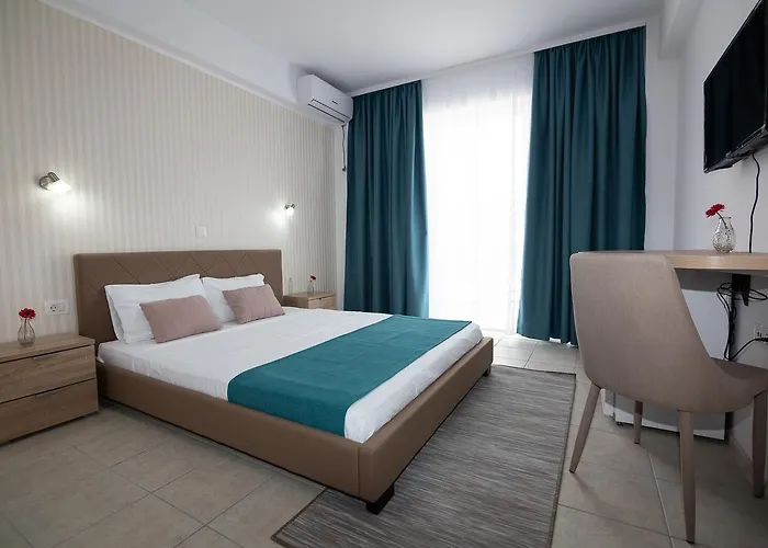 Hotel Adriano Pe Plaja Belona 3*