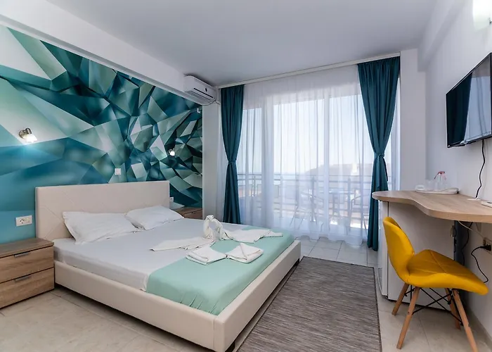 Adriano Pe Plaja Belona ホテル 3*