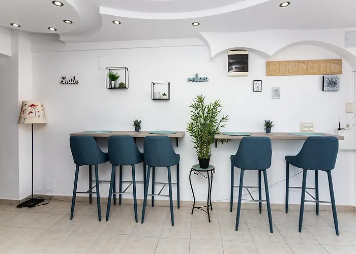 Adriano Pe Plaja Belona