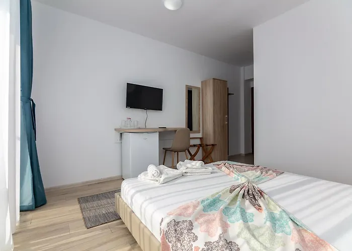 Adriano Pe Plaja Belona فندق إيفوري نورد